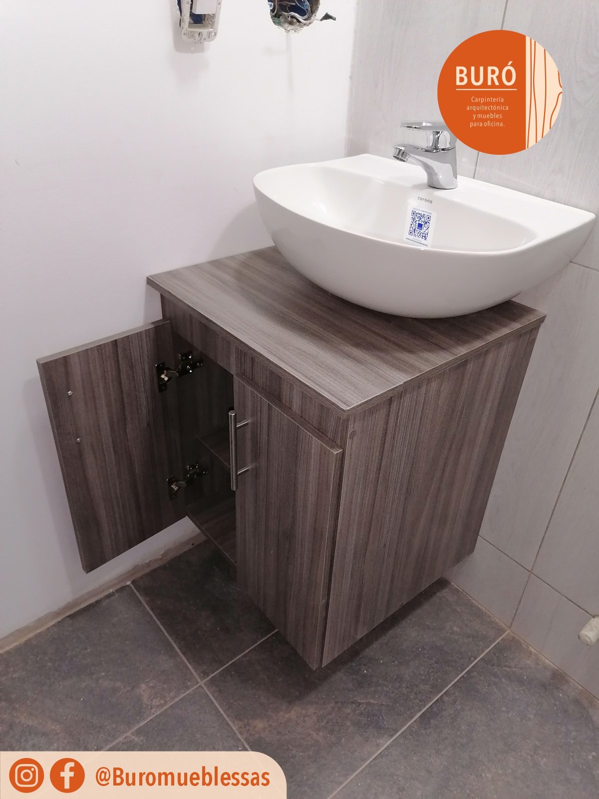 Mueble baño flotante puertas 6.jpg